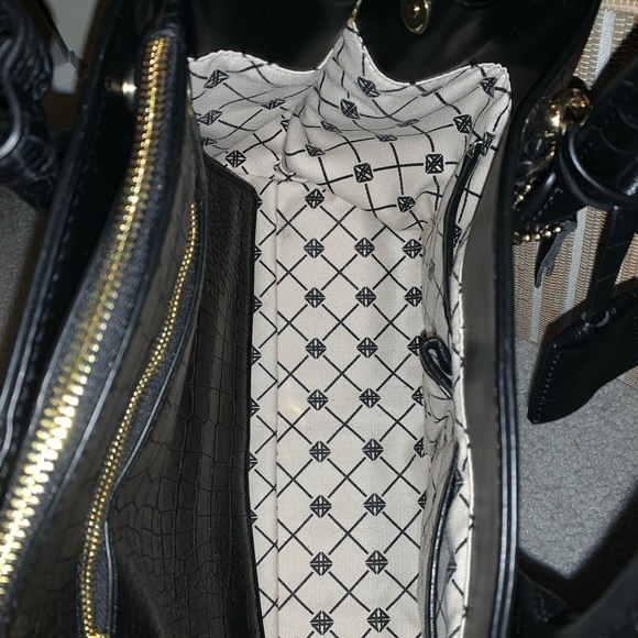 Antonio Melani Black Croc Embossed Leather purse - Picture 4 of 8